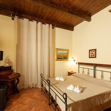 B&B Conte Cavour Napels Buitenkant foto