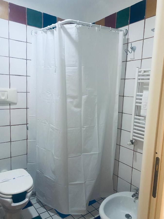 B&B Conte Cavour Napels Buitenkant foto