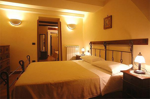 B&B Conte Cavour Napels Buitenkant foto