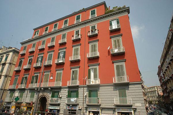 B&B Conte Cavour Napels Buitenkant foto