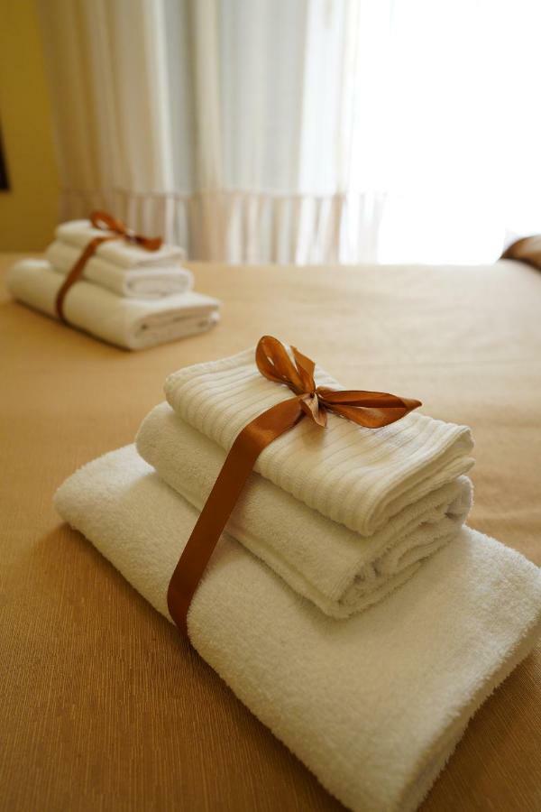 B&B Conte Cavour Napels Buitenkant foto